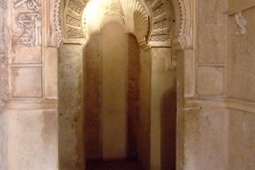 alhambra door