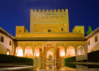 La Alhambra nocturna